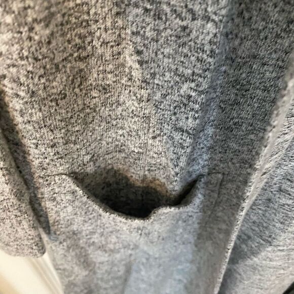 - Women’s It’s Our Time Long Black And White Cardigan‎ Size Small - Picture 3 of 7